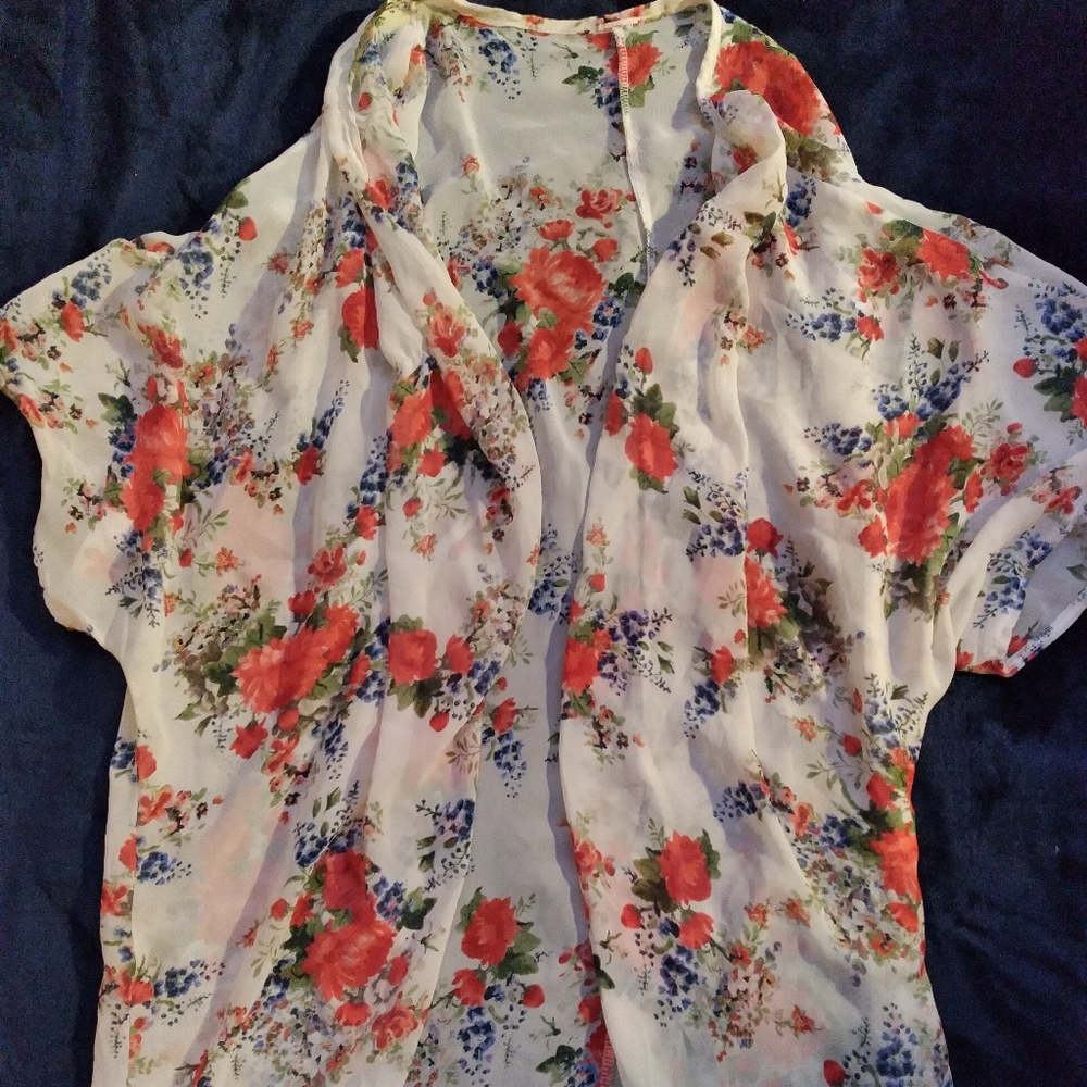 Beautiful rose flower cardigan !